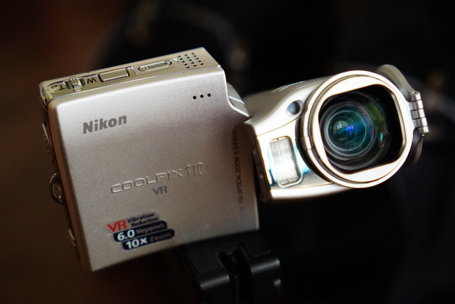 Retro Review: Nikon Coolpix S10 – The Forever Student Blog